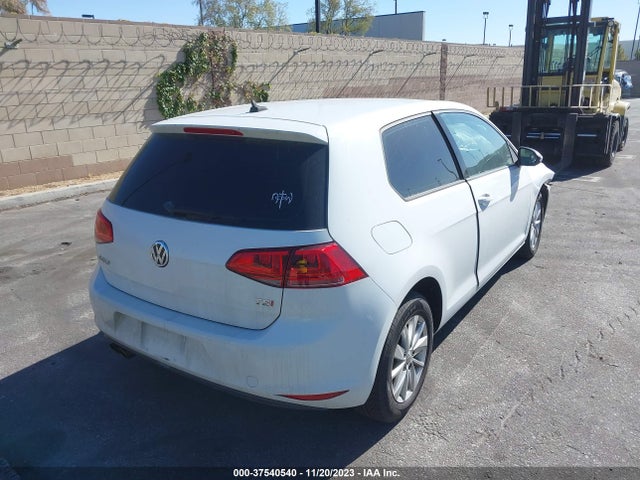 3VW917AU1FM073721 Volkswagen Golf Tsi S