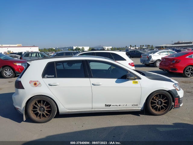 3VW4T7AU4FM052575 Volkswagen Golf Gti Se