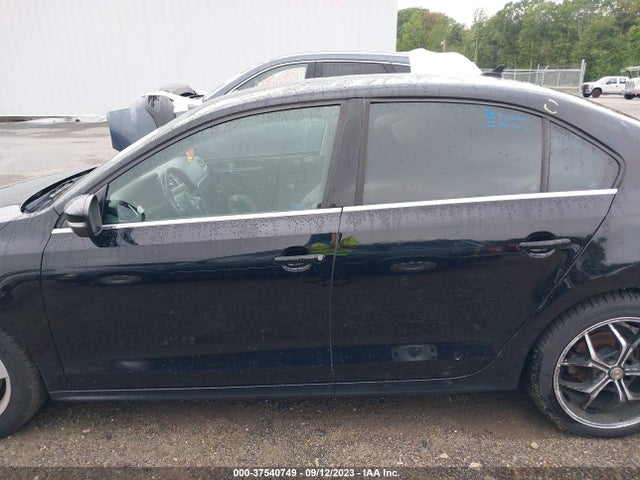 3VWLL7AJ9EM352709 Volkswagen Jetta Sedan Tdi