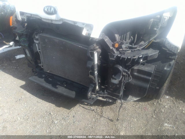 KIA Soul Base 2014 KNDJN2A26E7747134 Image 6
