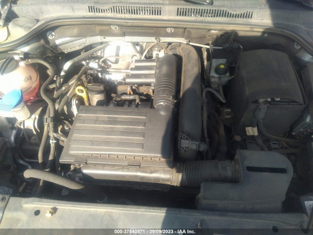 3VW2B7AJ9HM372882 Volkswagen Jetta 1.4t S