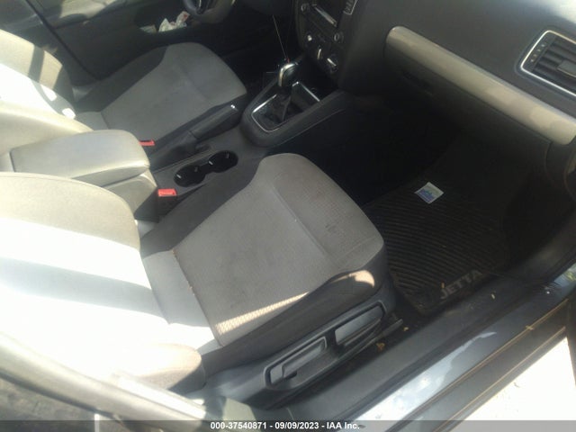 3VW2B7AJ9HM372882 Volkswagen Jetta 1.4t S