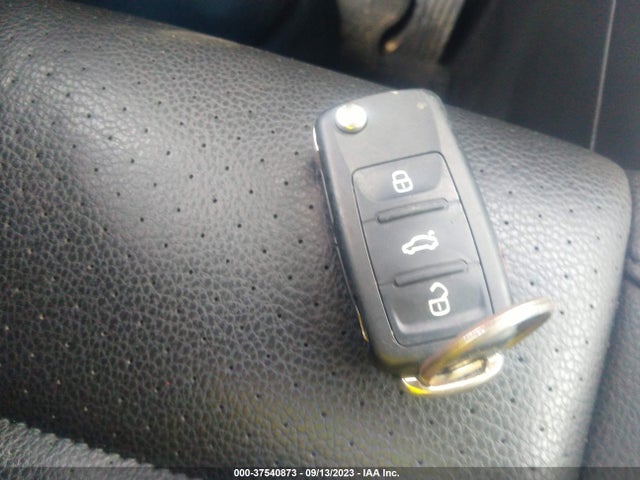 WVGBV7AX8HK034889 Volkswagen Tiguan 2.0t/2.0t S