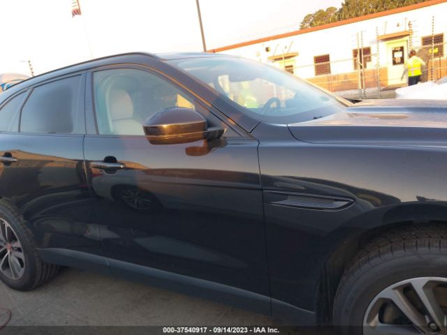 SADCJ2BV1HA893501 Jaguar F-pace 35t Premium
