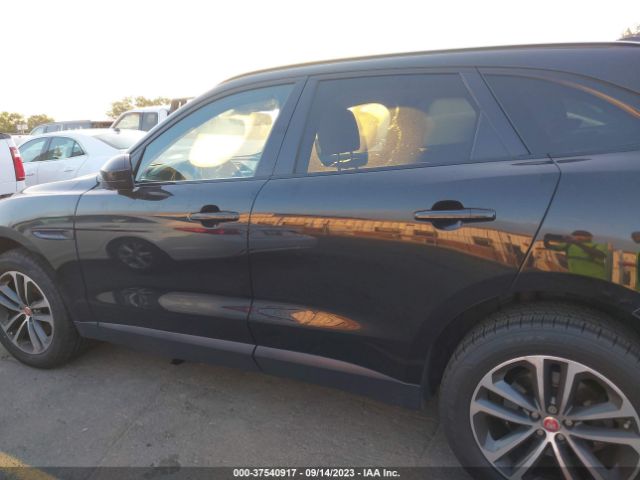 SADCJ2BV1HA893501 Jaguar F-pace 35t Premium