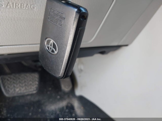Toyota Highlander Limited 2017 5TDYZRFH8HS193775 Image 11