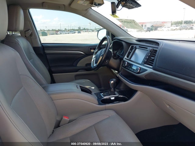 Toyota Highlander Limited 2017 5TDYZRFH8HS193775 Image 5