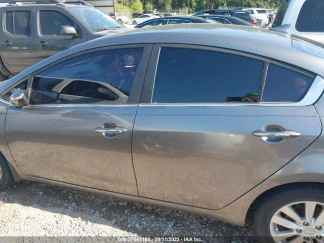 KNAFX4A81F5392271 KIA FORTE EX