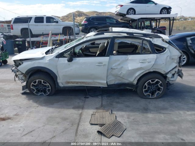 JF2GPANC8HH230886 Subaru Crosstrek Limited