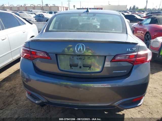 19UDE2F44JA008558 Acura Ilx Special Edition