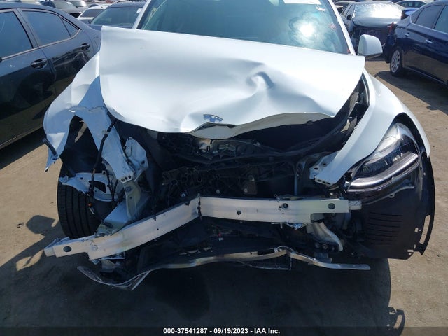 Tesla Model Y Long Range 2021 5YJYGDEE9MF087642 Image 6