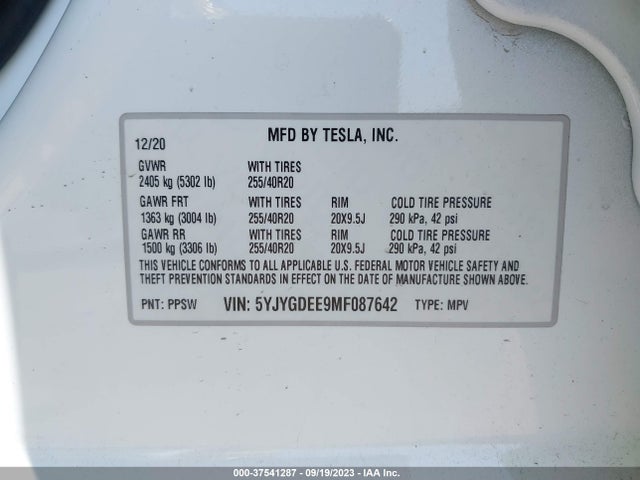 Tesla Model Y Long Range 2021 5YJYGDEE9MF087642 Image 9