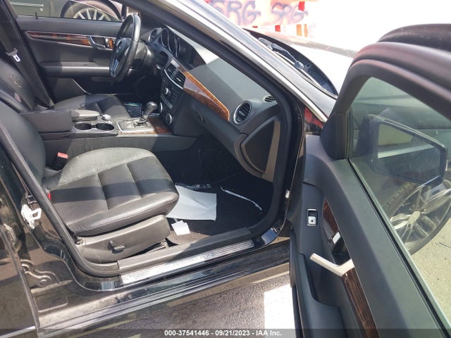 2013 MERCEDES-BENZ C-CLASS C 250 VIN: WDDGF4HB7DA787304