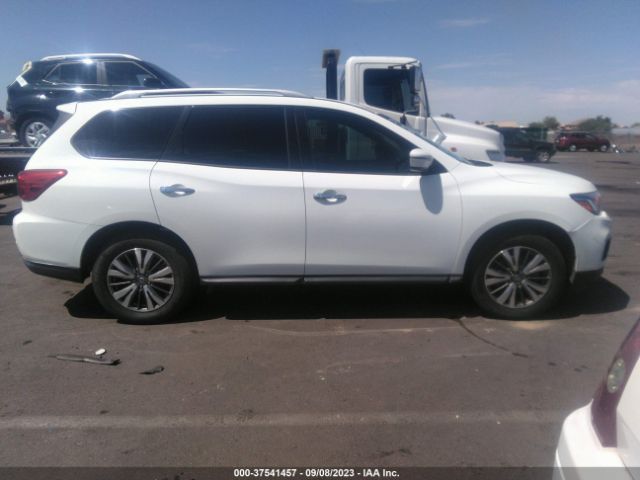 5N1DR2MM2JC670502 Nissan Pathfinder Sv