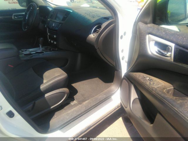 5N1DR2MM2JC670502 Nissan Pathfinder Sv