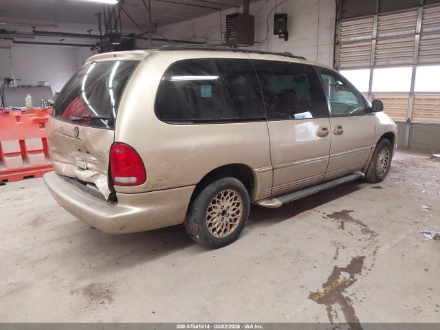 1998 CHRYSLER TOWN & COUNTRY 1C4GP64L3WB675534 Photo 3