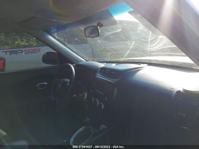 KNDJN2A26J7908110 KIA Soul Base