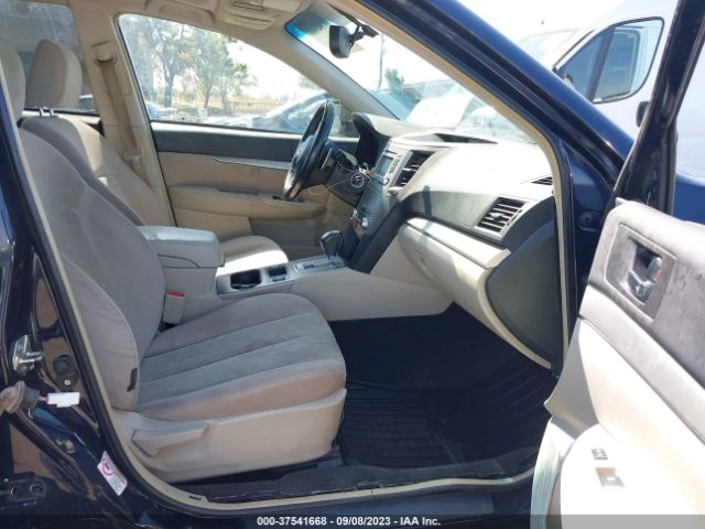 4S4BRBDC8E3230322 Subaru Outback 2.5i Premium