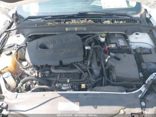 3FA6P0HD7JR161370 Ford FUSION SE