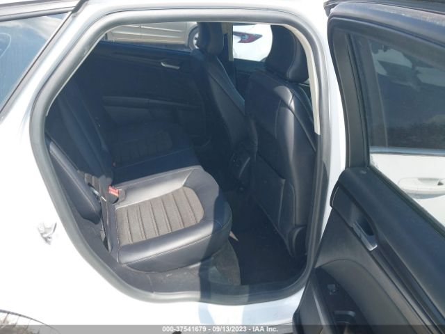 3FA6P0HD7JR161370 Ford FUSION SE