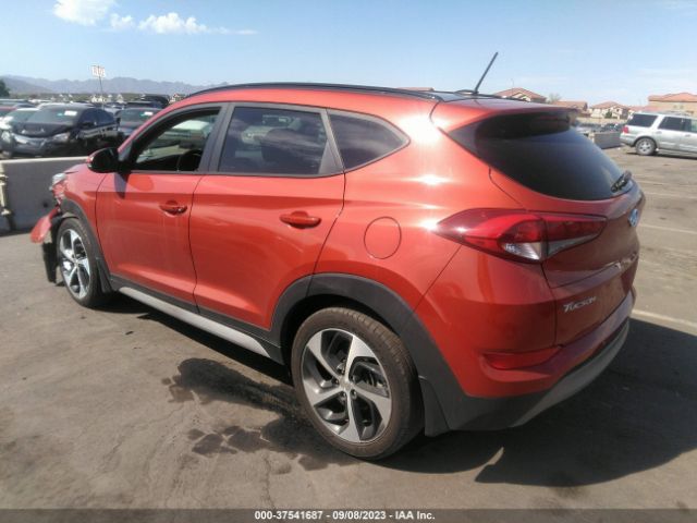 KM8J33A24HU558981 Hyundai Tucson Value