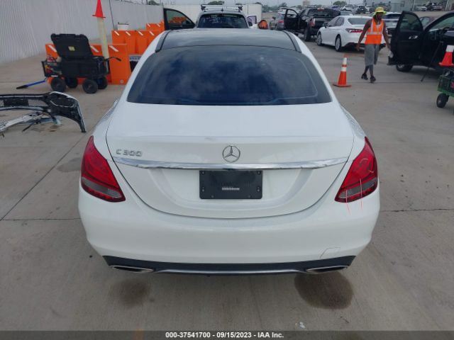 55SWF4JB5FU053768 Mercedes-Benz C-class C 300