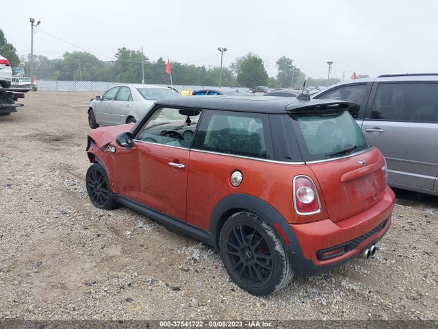 2012 MINI COOPER HARDTOP WMWSV3C54CTY16521 Photo 2
