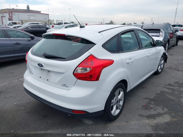 2014 FORD FOCUS SE VIN: 1FADP3K26EL451443