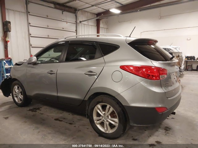 2011 HYUNDAI TUCSON GLS VIN: KM8JUCACXBU191565