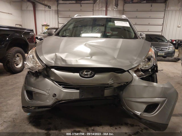 2011 HYUNDAI TUCSON GLS VIN: KM8JUCACXBU191565