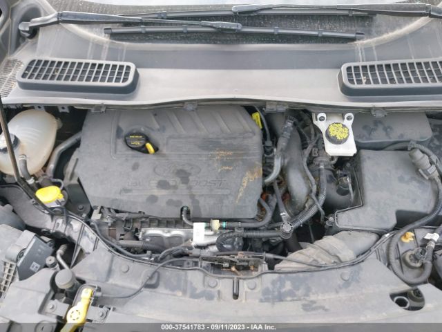 1FMCU9GD0JUC23000 Ford ESCAPE SE