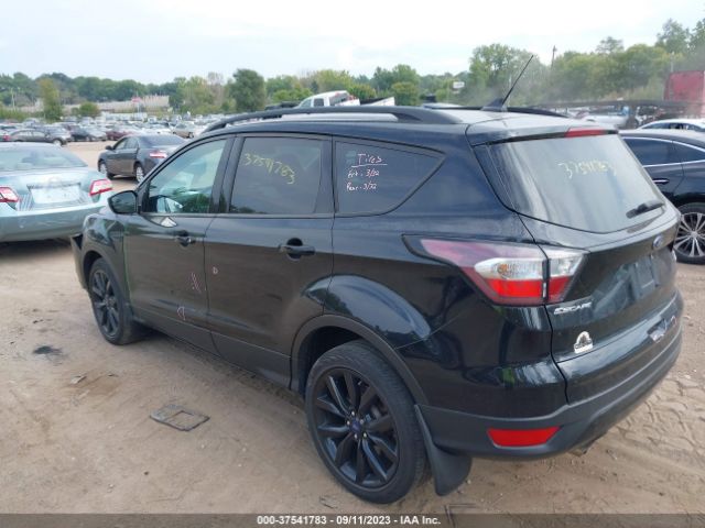 1FMCU9GD0JUC23000 Ford ESCAPE SE