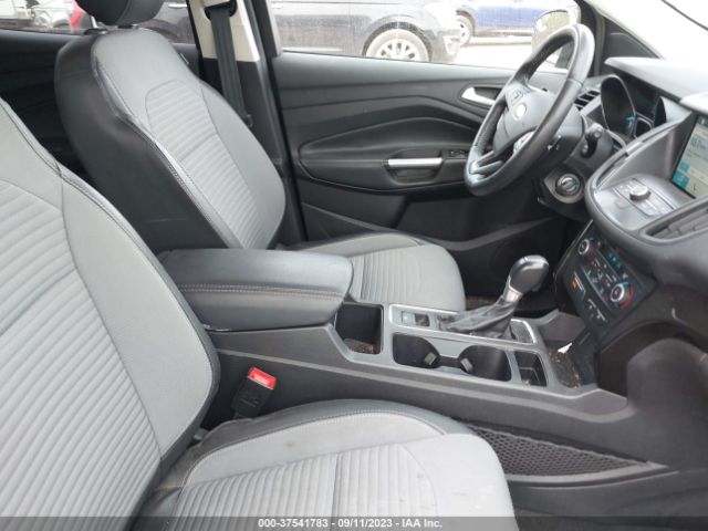 1FMCU9GD0JUC23000 Ford ESCAPE SE