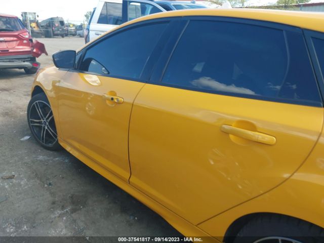 1FADP3L96GL212103 Ford FOCUS ST