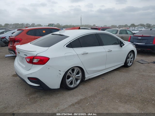 Chevrolet Cruze Premier 2018 1G1BF5SM7J7190742 Image 4