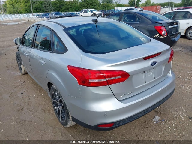 Chevrolet SONIC LT 2016 1G1JC5SG6G4172077 Image 3