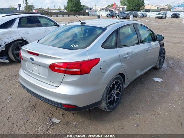 Chevrolet SONIC LT 2016 1G1JC5SG6G4172077 Image 4