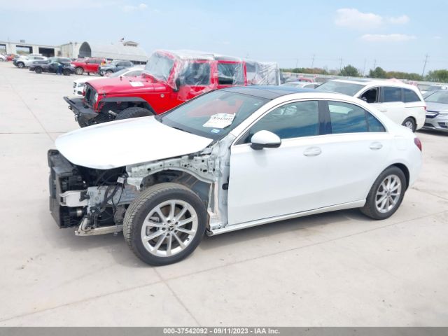 WDD3G4EBXKW024029 Mercedes-Benz A-class A 220