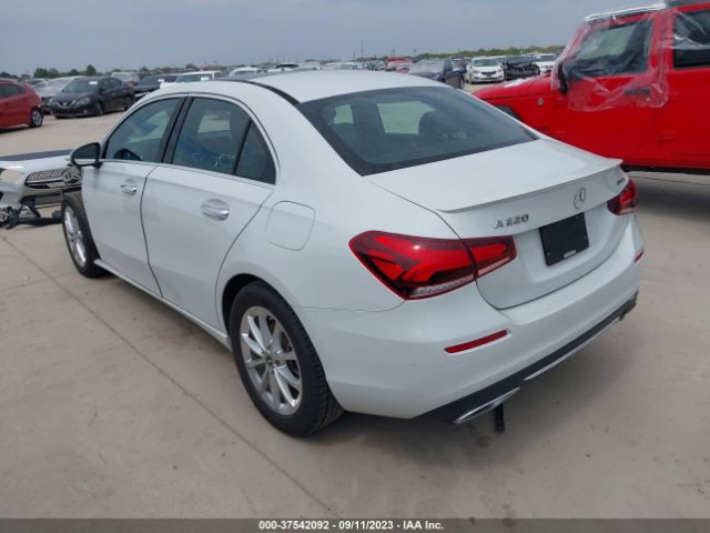 WDD3G4EBXKW024029 Mercedes-Benz A-class A 220