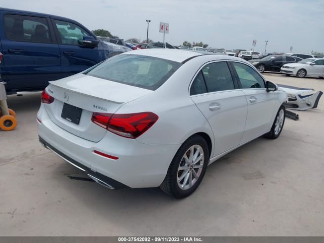 WDD3G4EBXKW024029 Mercedes-Benz A-class A 220