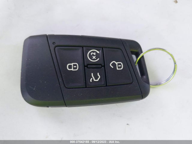 3VV2X7B26PM303837 Volkswagen TAOS SEL