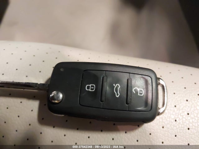 3VWD17AJ4FM351284 Volkswagen Jetta Sedan 1.8t Se
