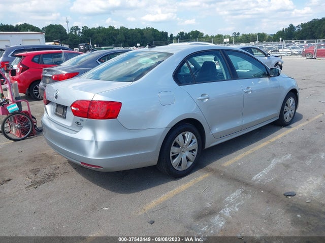 3VWD17AJ3EM363005 Volkswagen Jetta Sedan Se