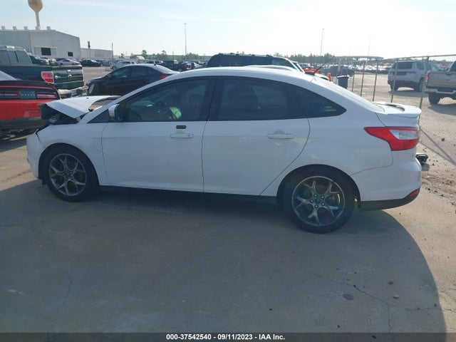 Ford FOCUS SE 2014 1FADP3F21EL368464 Image 15