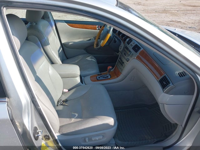 2005 LEXUS ES 330 VIN: JTHBA30G855072822