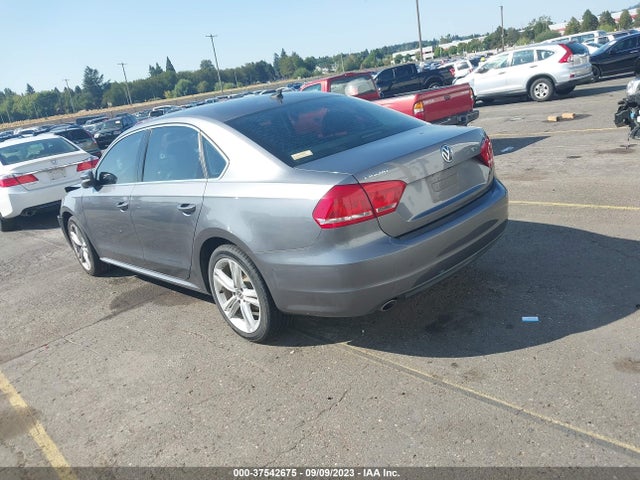 1VWBV7A39FC041405 Volkswagen Passat 2.0l Tdi Se W/sunroof