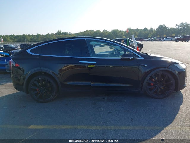 Tesla Model X P100d 2018 5YJXCBE4XJF103832 Image 13