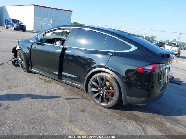 Tesla Model X P100d 2018 5YJXCBE4XJF103832 Image 3