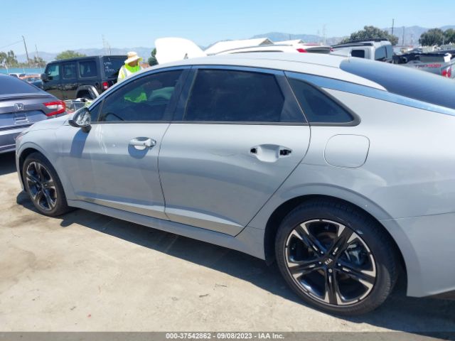 5XXG64J22NG150850 KIA K5 Gt-line
