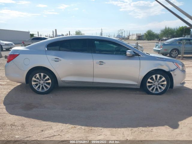 1G4GB5GR2FF302434 Buick Lacrosse Leather